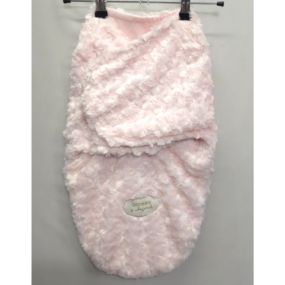 Blankets and Beyond Baby Swaddles Sleepers Cozy Rosette Swirl‎ Soft Pink
